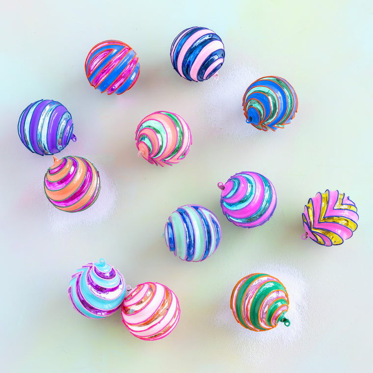 Bunting Ball Ornament Set