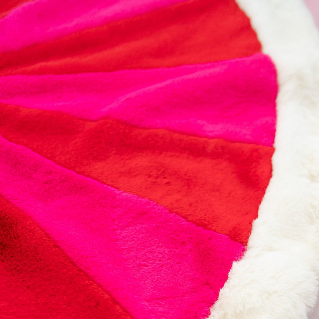 Rosy Posy Fur Tree Skirt