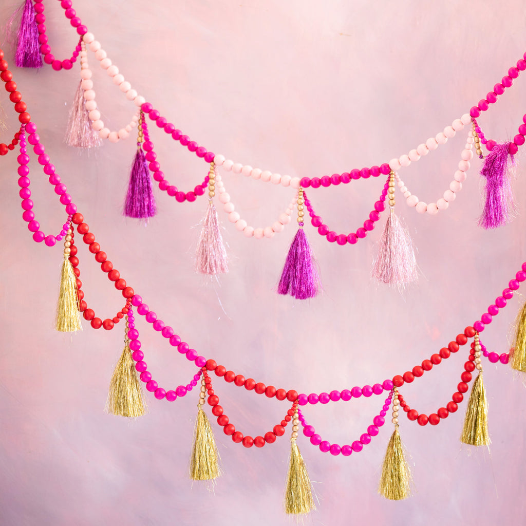 Scallop Garland with Tinsel Tassels