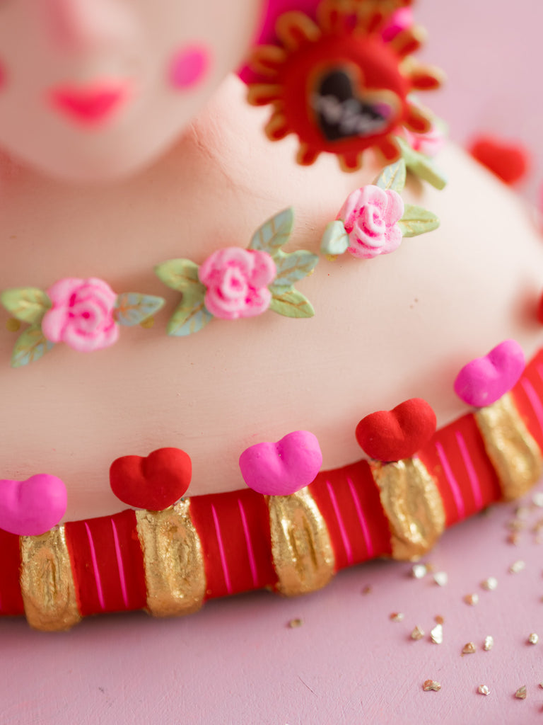 Miss Valentine Tabletop